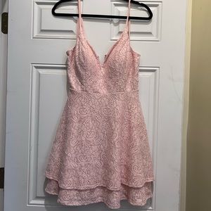 Lace pink dress!